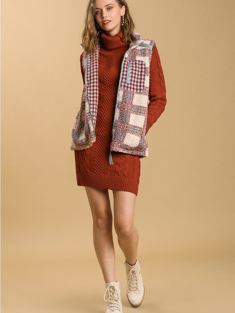 Cozy Plaid Sherpa Vest with Zip - Cream & Rust - Picture 2 of 2